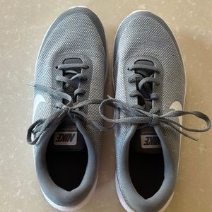 Nike Tennis Shoes Size Women’s 8